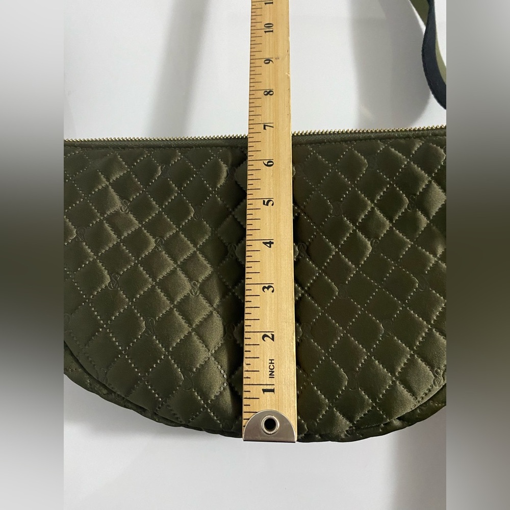 VICTORIA’S SECRET Sling Crossbody Bag - Picture 8 of 10